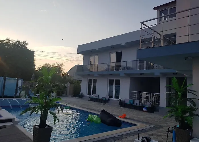 Cool Breeze - Mamaia Nord Гостевой дом Нэводари