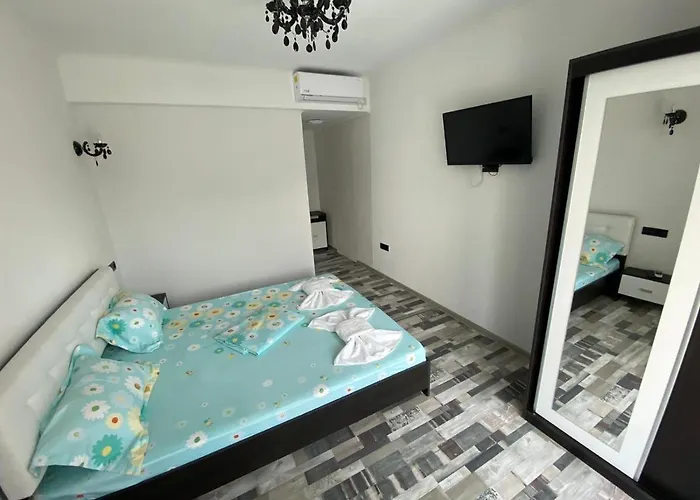 Гостевой дом Cool Breeze - Mamaia Nord 3*