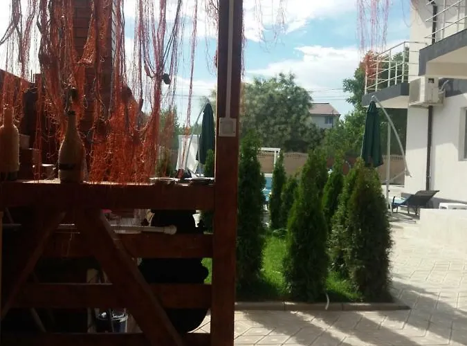 Cool Breeze - Mamaia Nord Гостевой дом Нэводари