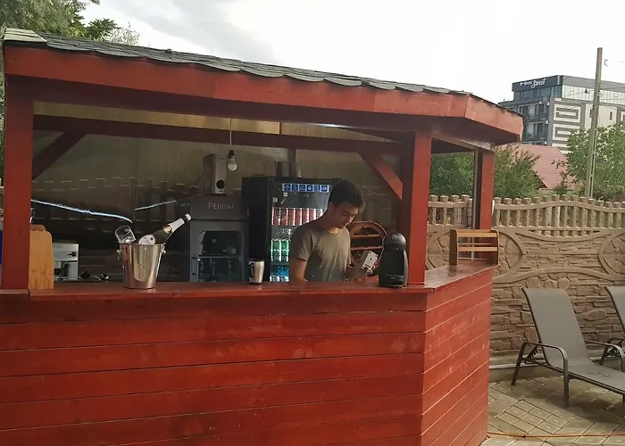 Гостевой дом Cool Breeze - Mamaia Nord 3*